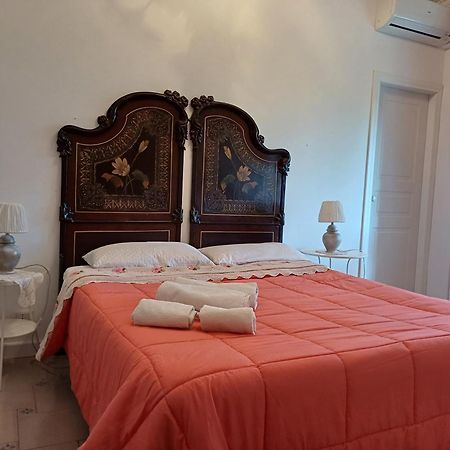 Il Giardino Segreto Bed & Breakfast ทรัปปิเตลโล ภายนอก รูปภาพ
