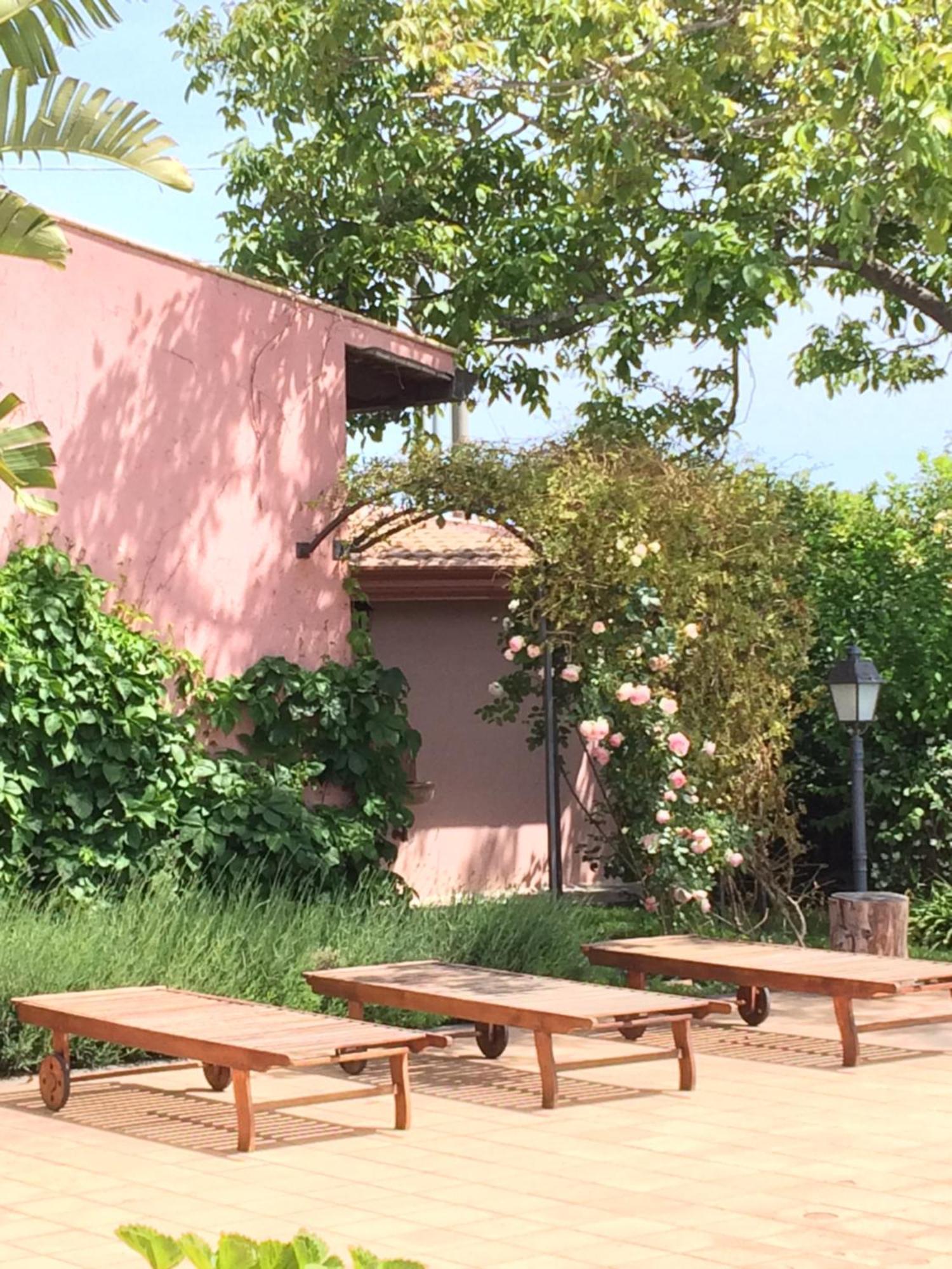Il Giardino Segreto Bed & Breakfast ทรัปปิเตลโล ภายนอก รูปภาพ